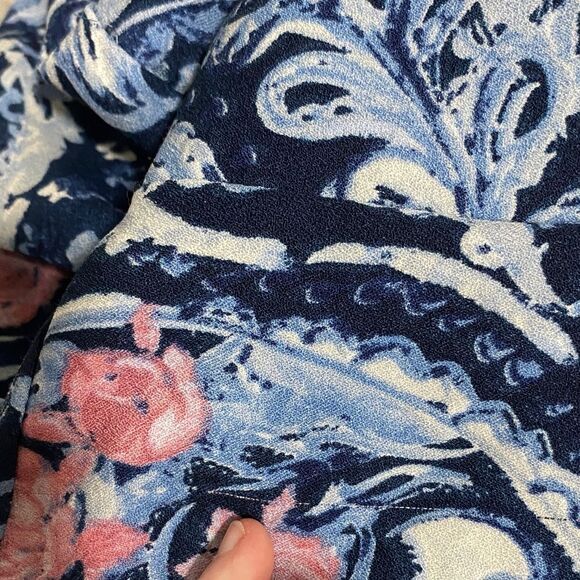 Torrid Navy Pink Paisley Pull-On Flowy Shorts Size 3X - Picture 6 of 12